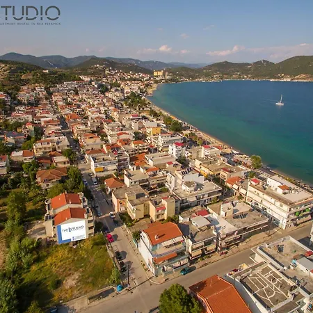 The L * Néa Péramos