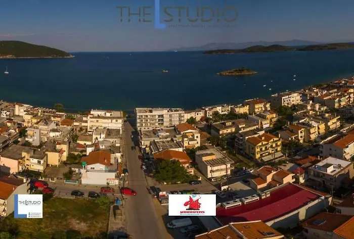 The L Appartement Néa Péramos