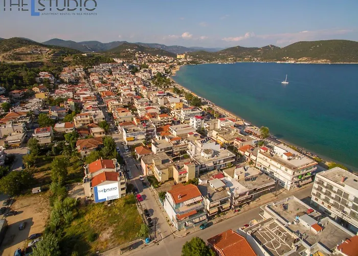 The L * Néa Péramos